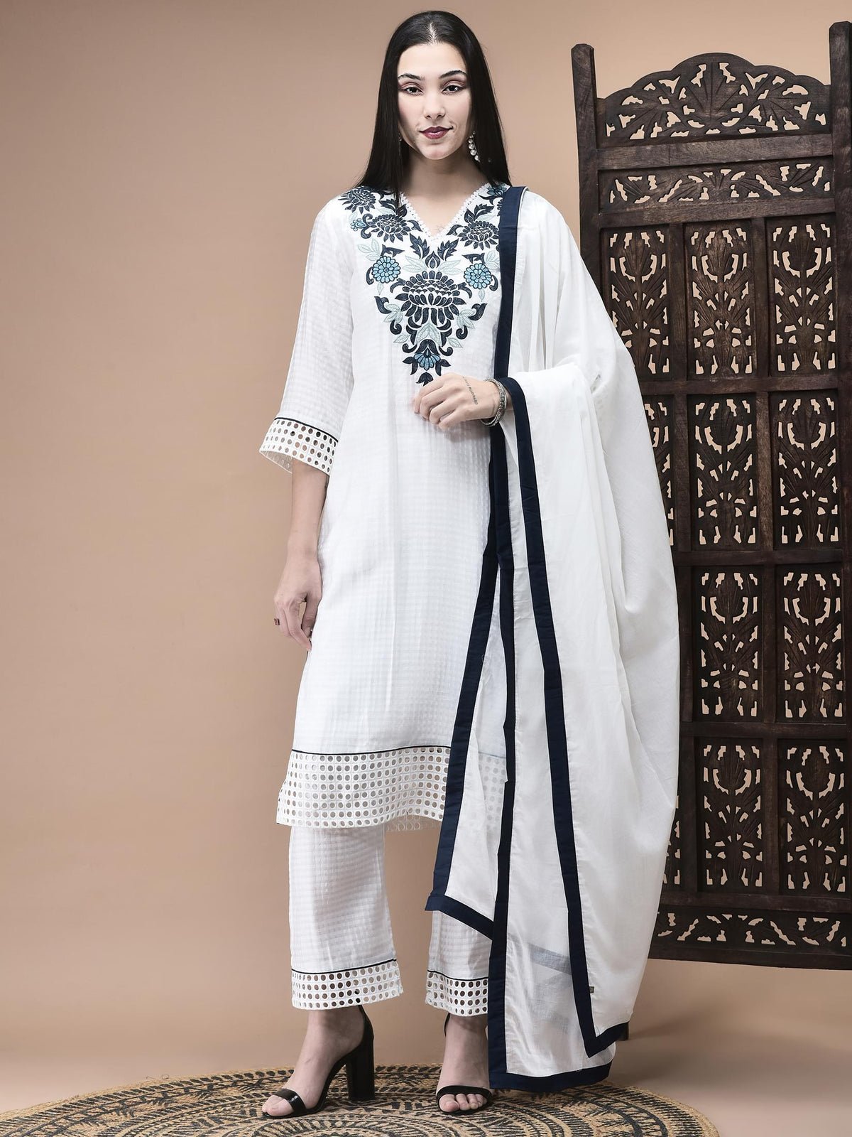 Viscose White Embroidered Kurta Comfort Pant Dupatta